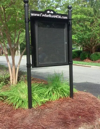 Message Center with posts, top panel with filigree